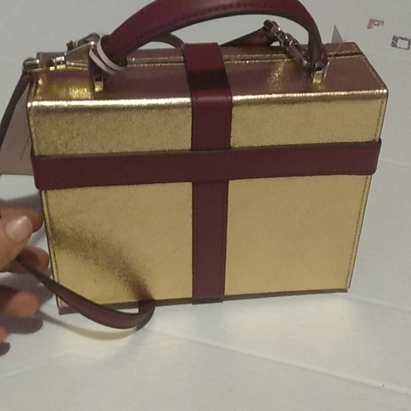 Kate Spade wrapping party crossbody or tote color golden/wine nwt - Picture 4 of 7